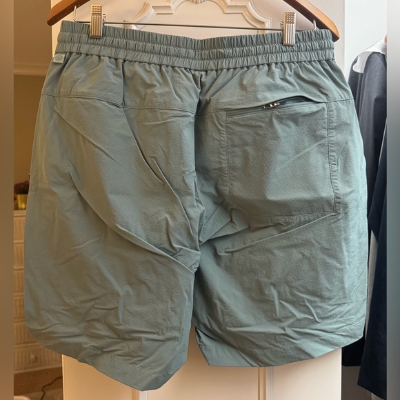 Bowline Ripstop 8” Shorts - Picture 3 of 3